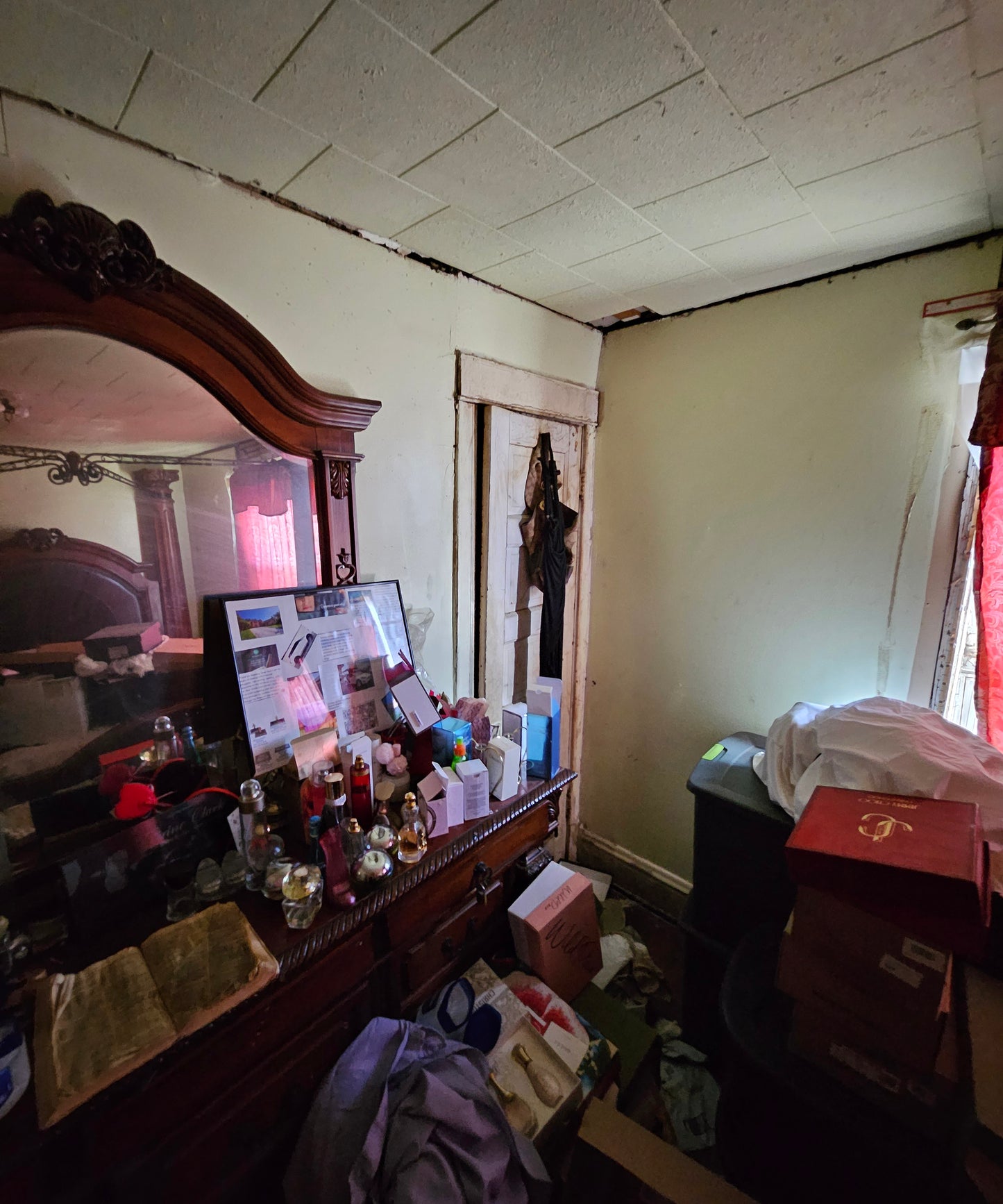 π₯ West Englewood Off-Market Gem β 4BR Home with High ROI Potential! π₯