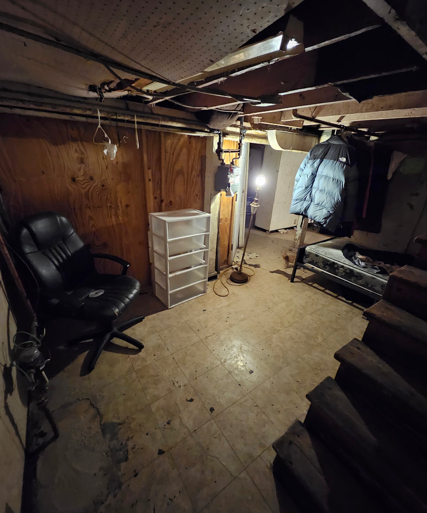 π₯ West Englewood Off-Market Gem β 4BR Home with High ROI Potential! π₯