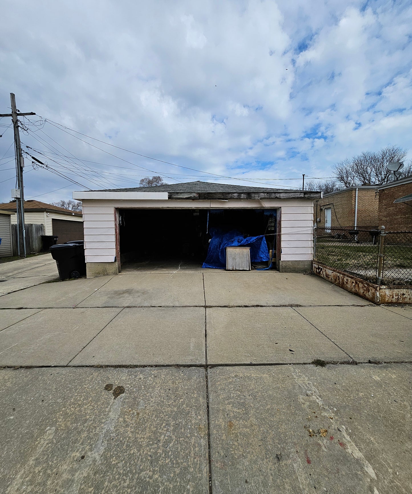 🏚 Off-Market Deal – Solid Brick Home in Chicago’s Calumet Heights! 🔥