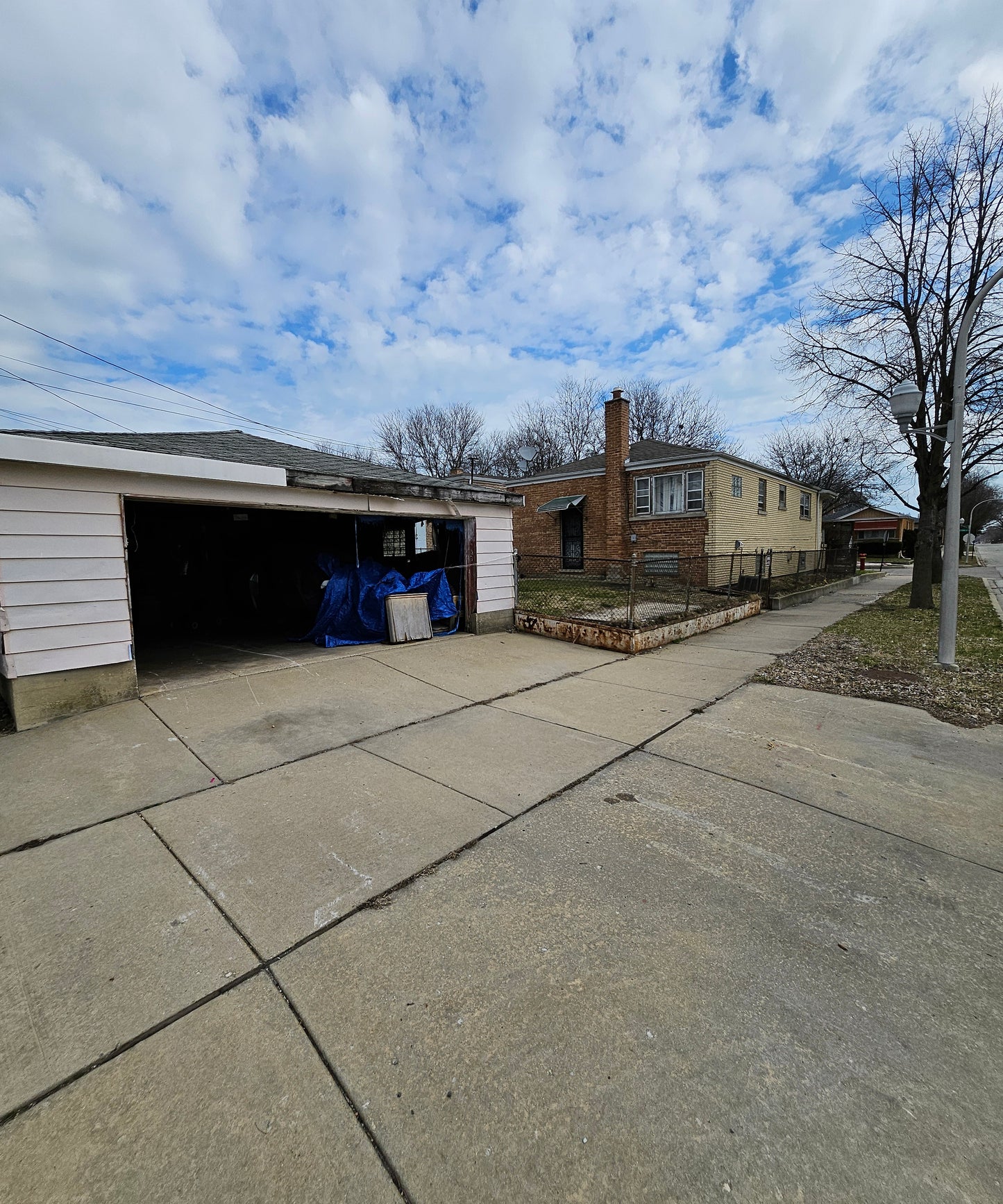 🏚 Off-Market Deal – Solid Brick Home in Chicago’s Calumet Heights! 🔥