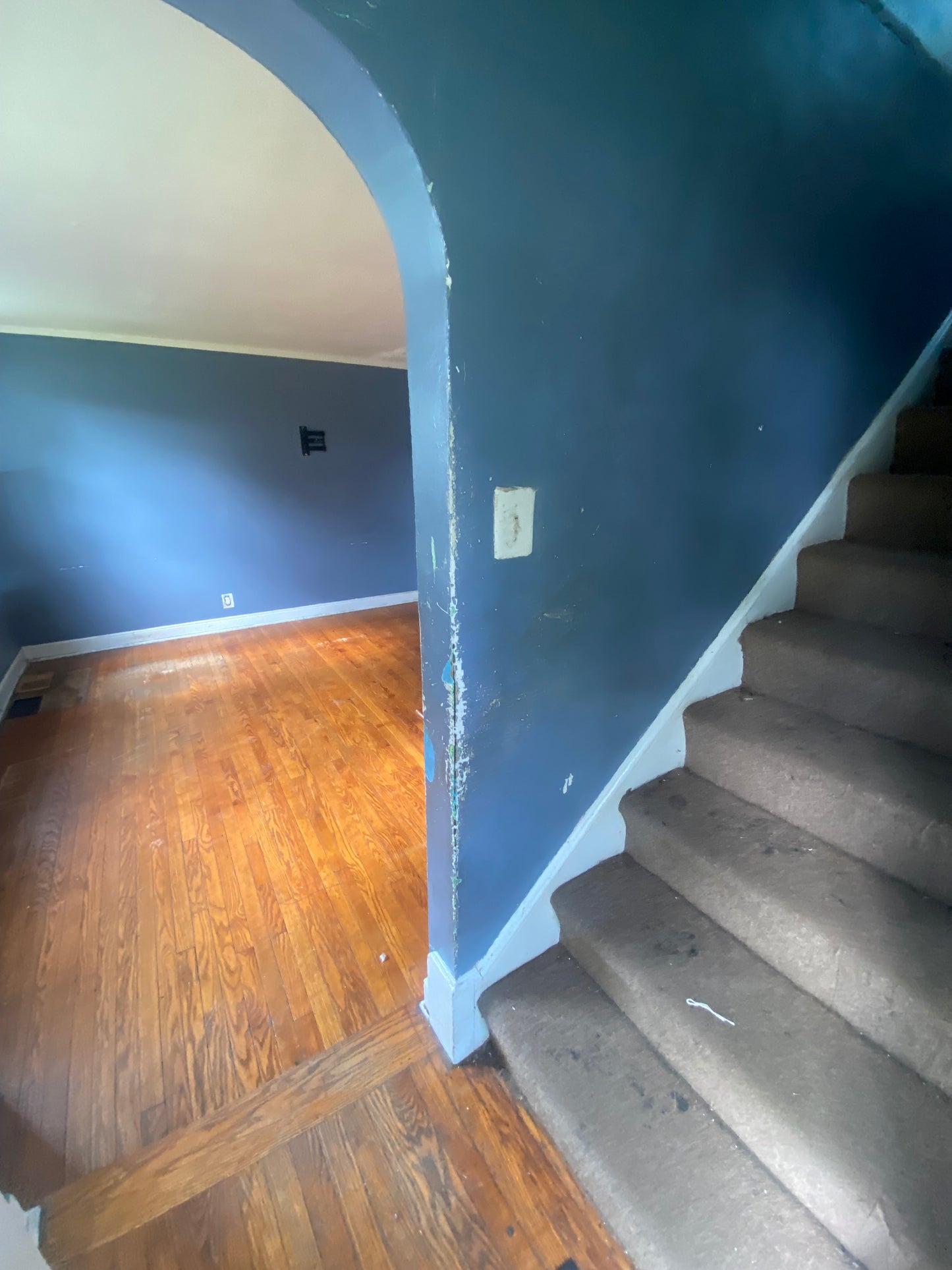 Calumet Heights - Brick 2/1 TownHouse