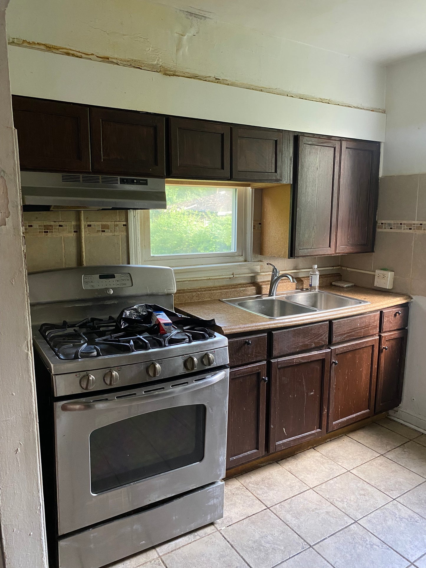 Calumet Heights - Brick 2/1 TownHouse
