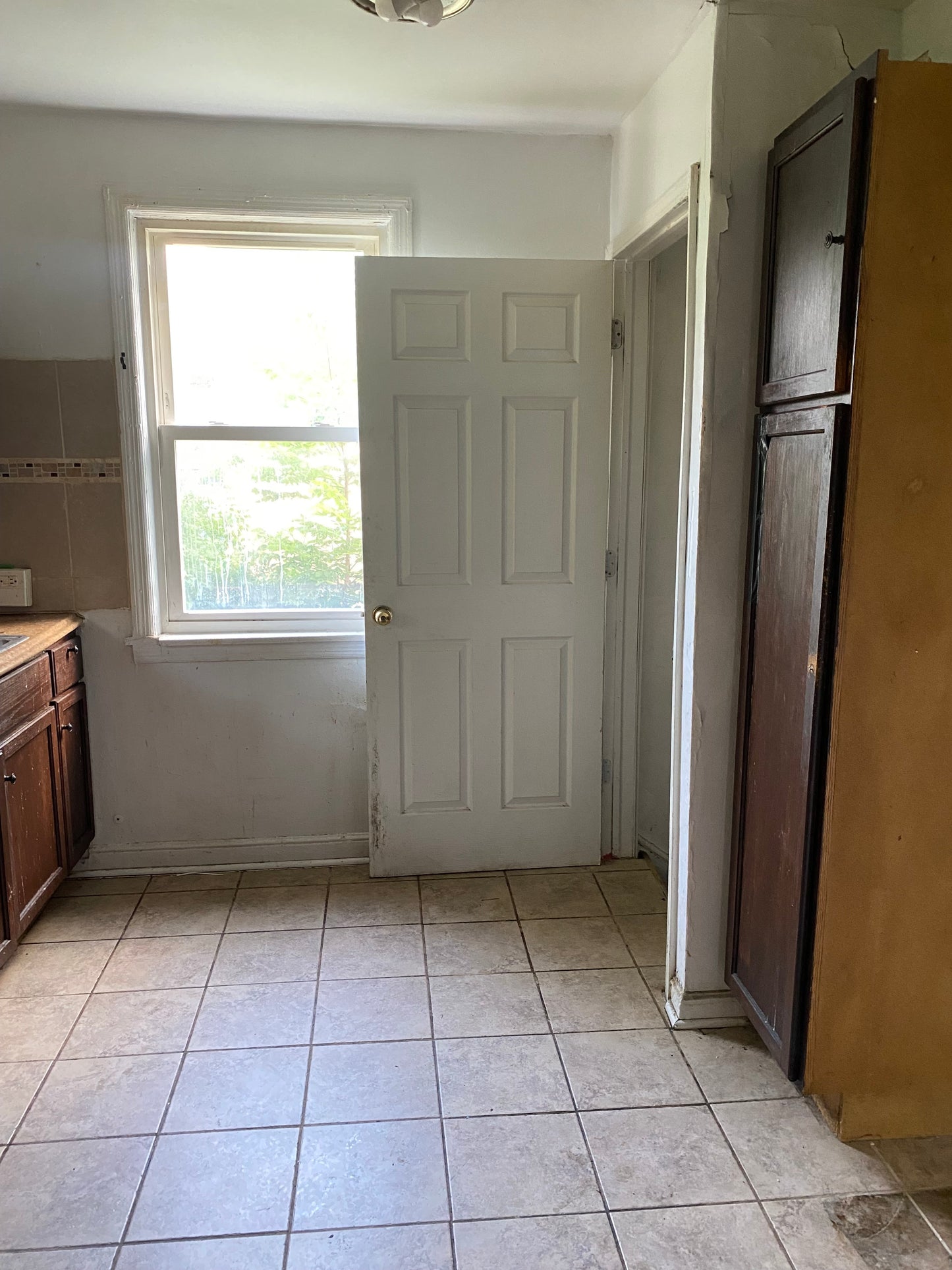 Calumet Heights - Brick 2/1 TownHouse