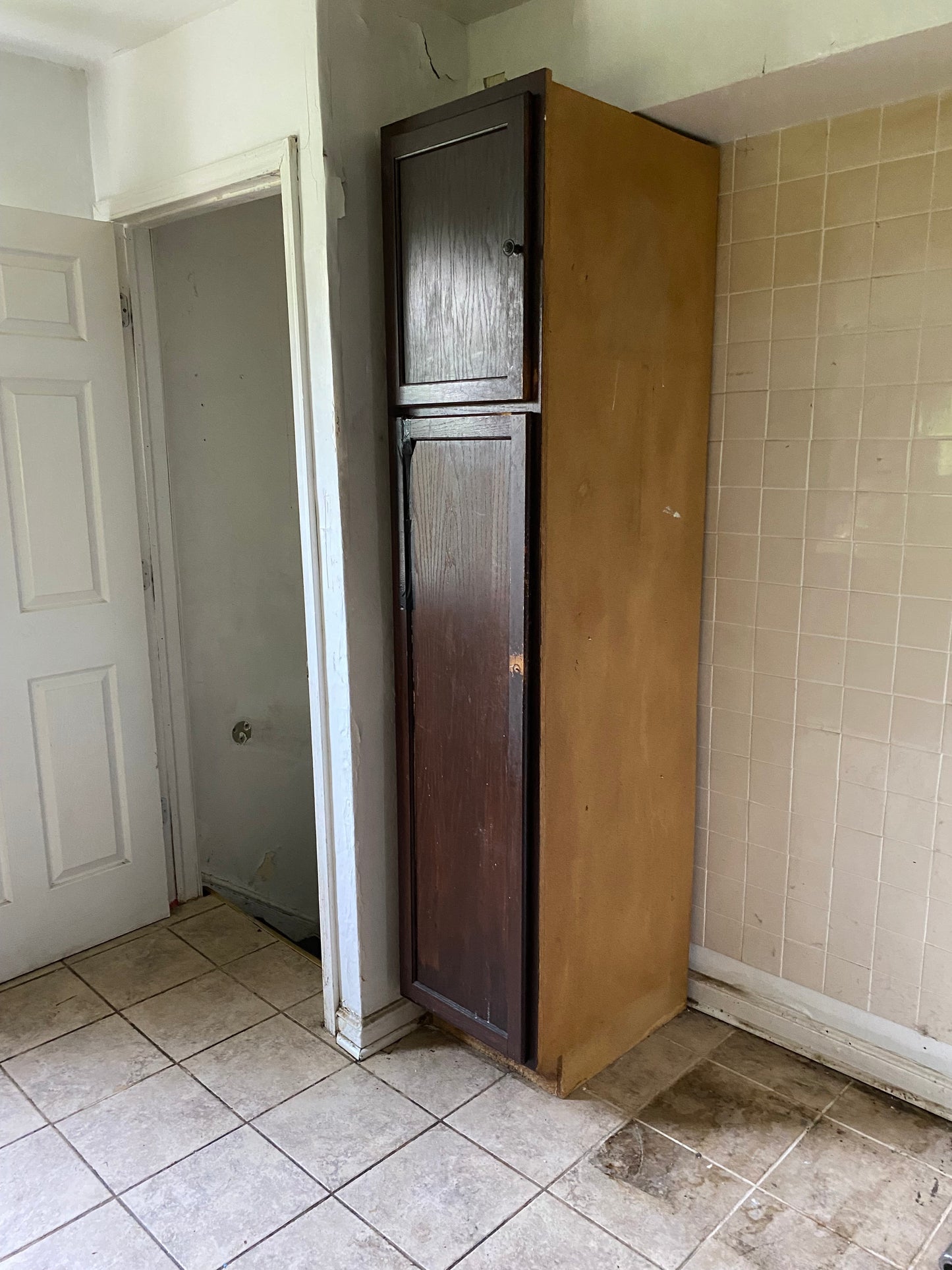 Calumet Heights - Brick 2/1 TownHouse