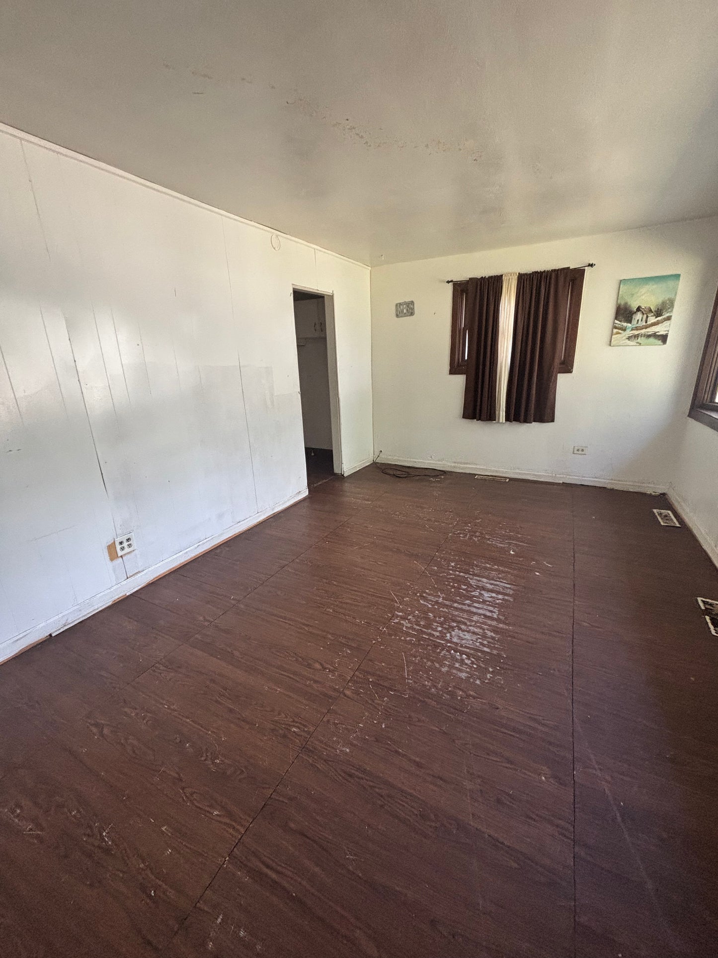 Lansing 3/1 Brick Home - Flip or Hold - Priced to Move!