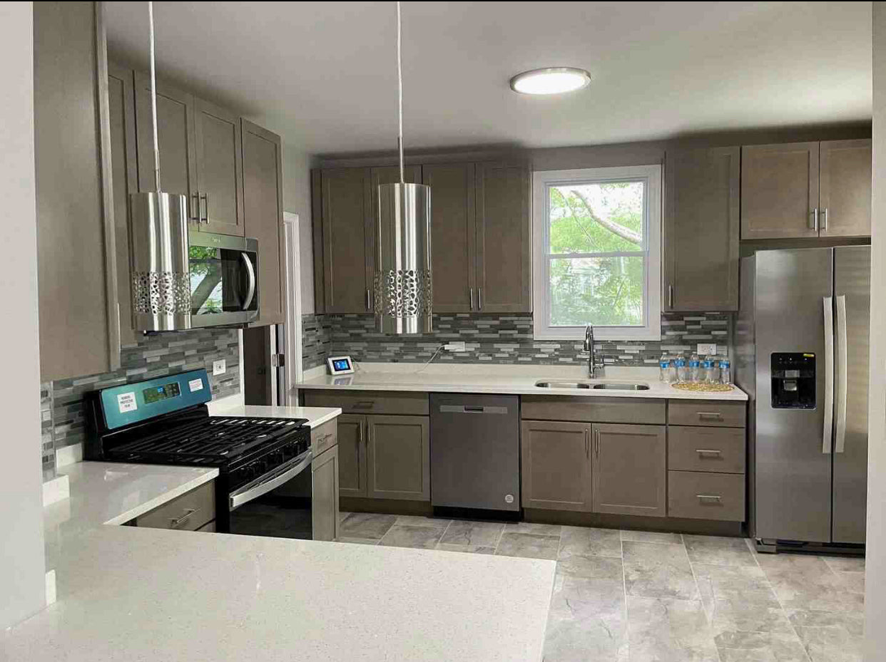 Turnkey 4BR Victorian in Avalon Park - Updated Systems, Big Footprint
