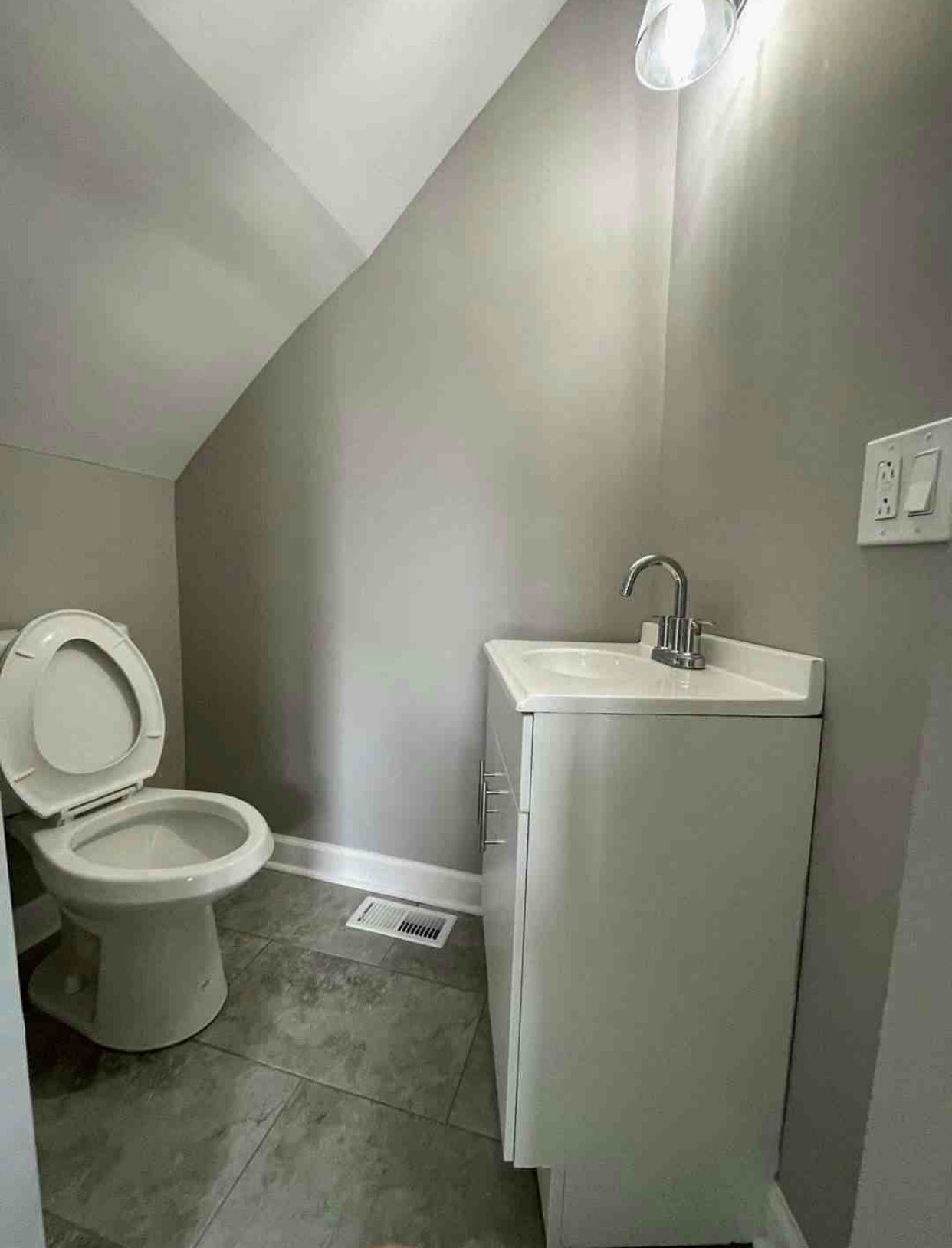 Turnkey 4BR Victorian in Avalon Park - Updated Systems, Big Footprint