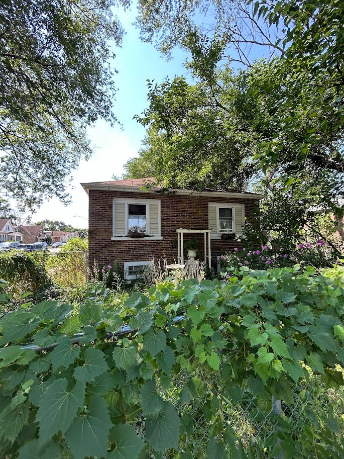 π‘ Brick Georgian Style Home in West Englewood