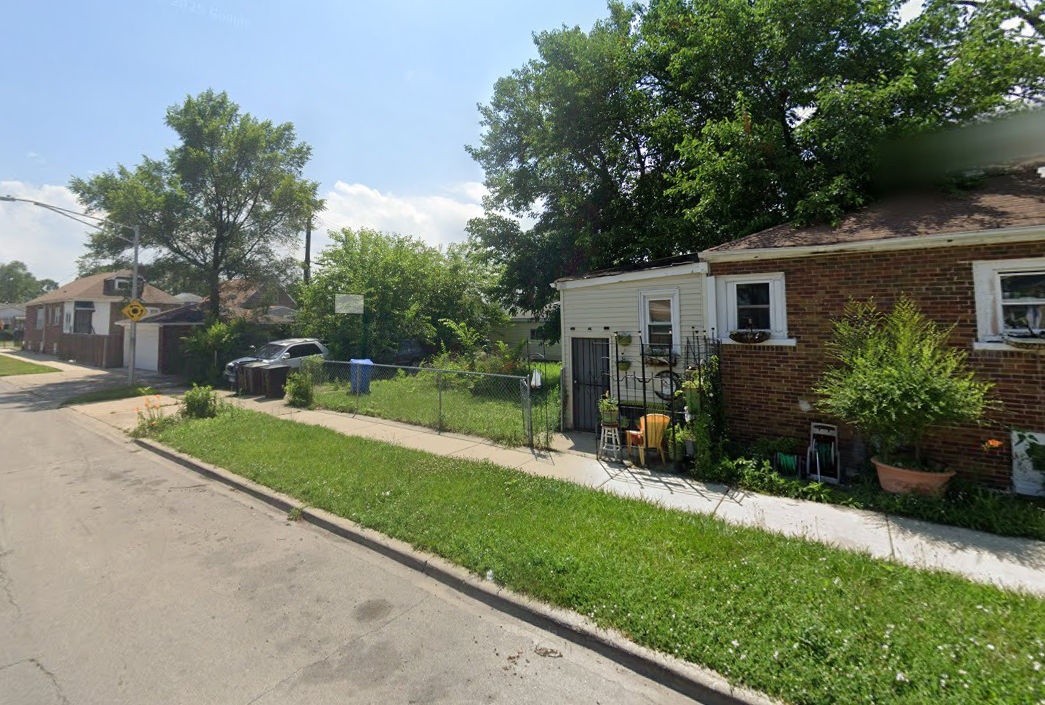 π‘ Brick Georgian Style Home in West Englewood