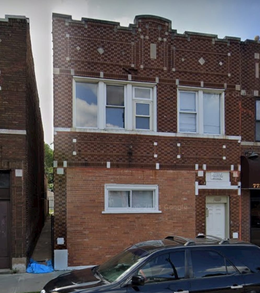 RARE 4 Unit In Lithuanian Plaza Chicago!