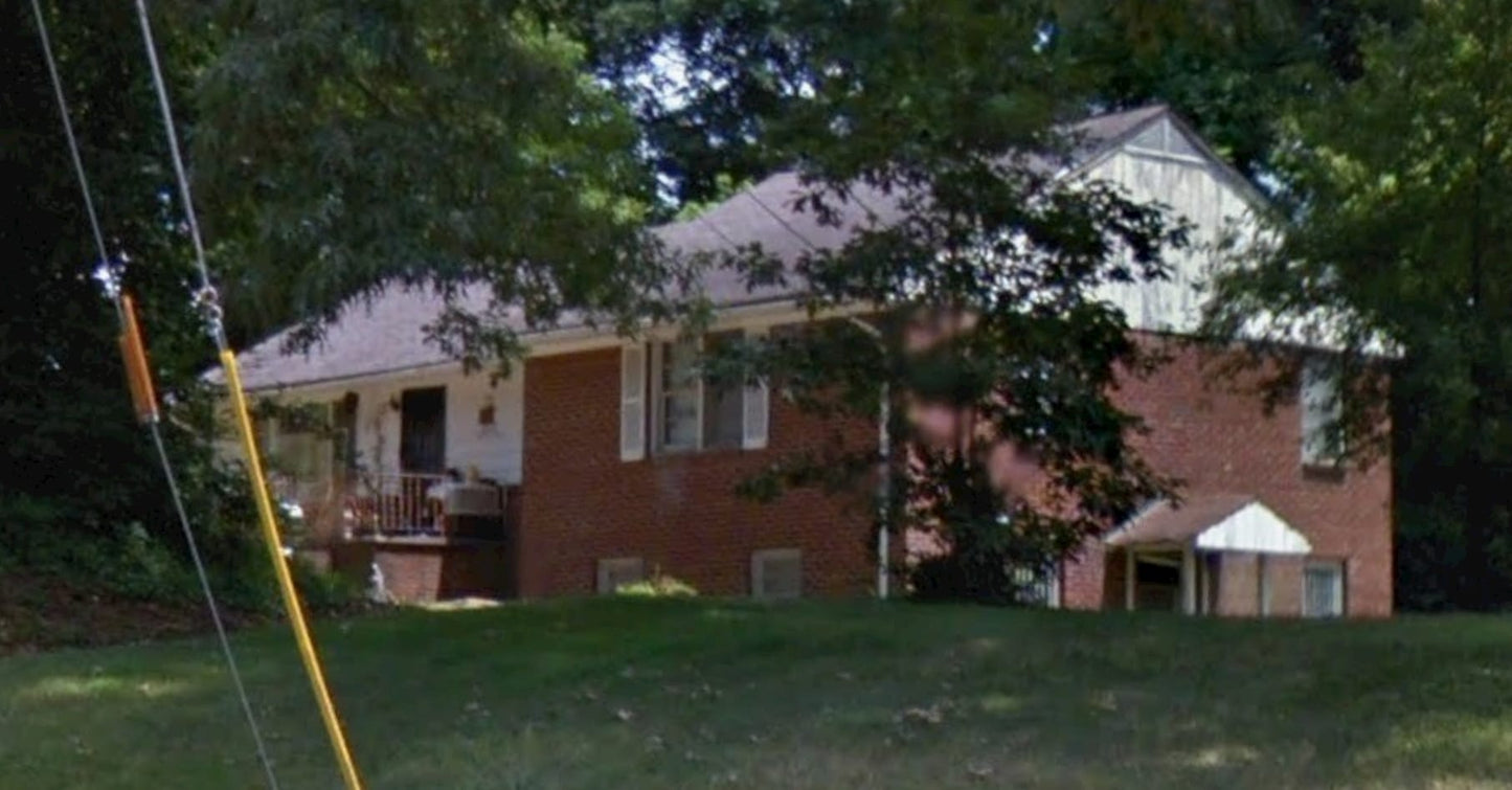 Collier Heights, Atlanta 2BR Brick w/ Non-Paying Tenant – Light Reno, Big Upside