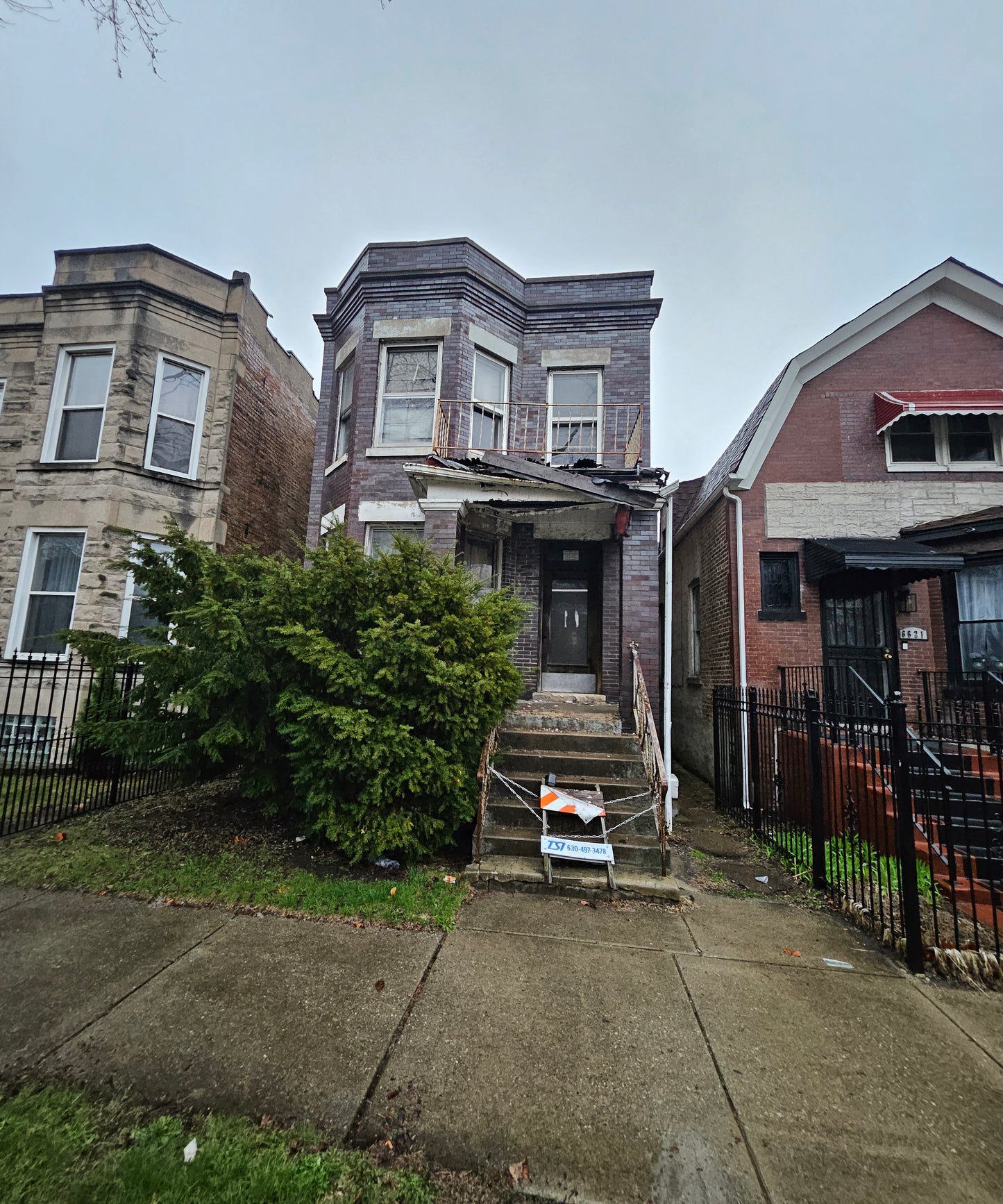🔥 Off-Market 2-Unit in Booming Woodlawn – High ROI Potential! 🏚