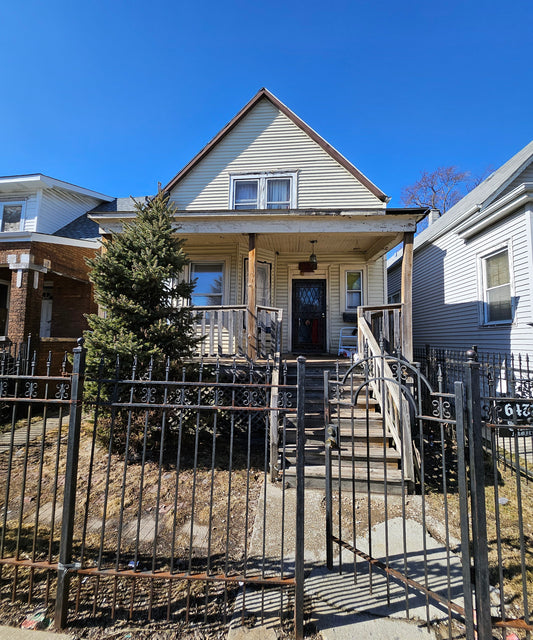 🔥 West Englewood Off-Market Gem – 4BR Home with High ROI Potential! 🔥