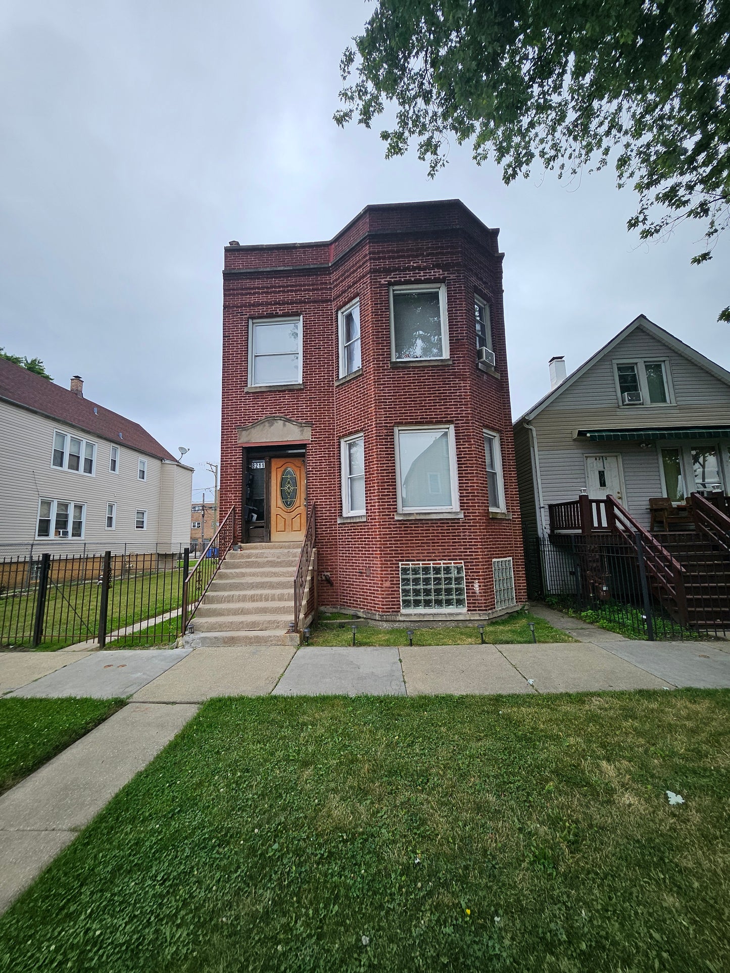 South Chicago Multi-Unit + Coach House | 10 Bed, 4 Bath