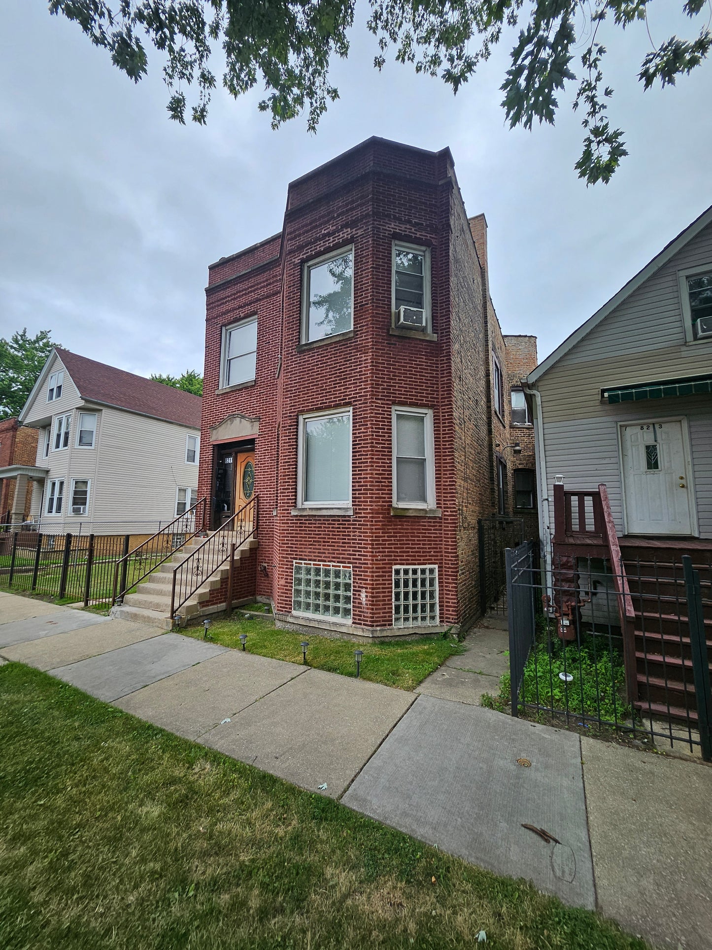 South Chicago Multi-Unit + Coach House | 10 Bed, 4 Bath
