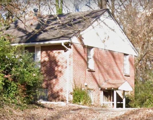 Collier Heights, Atlanta 2BR Brick w/ Non-Paying Tenant – Light Reno, Big Upside