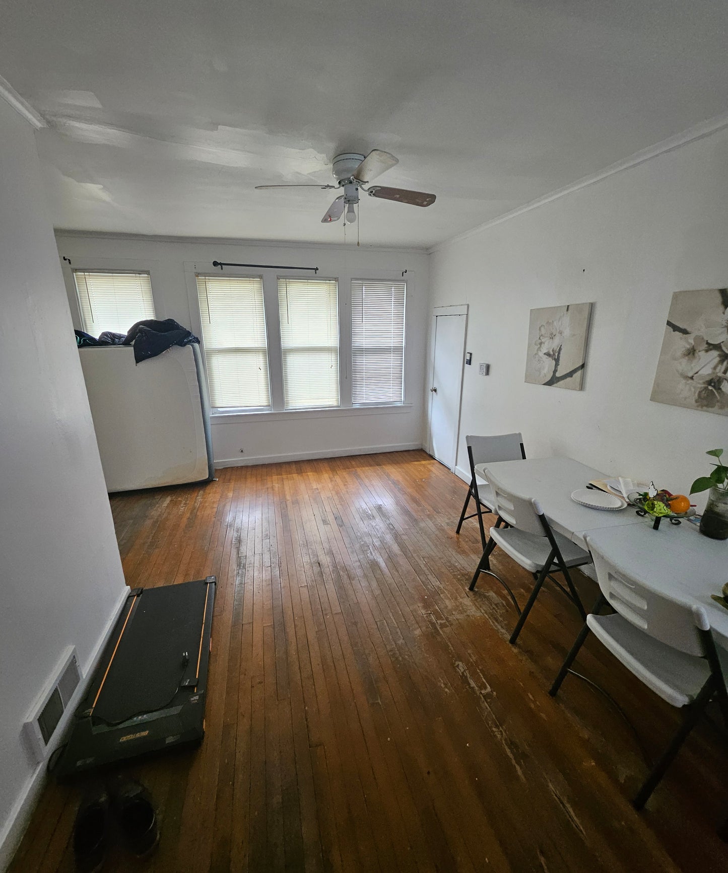 🏚 Undervalued SFH in Bensenville – Flip or Hold for Big Gains 🚀