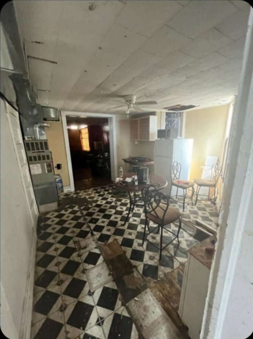 🏚South Chicago 3-Unit - Fixer Upper Special, Huge Spread!🚀