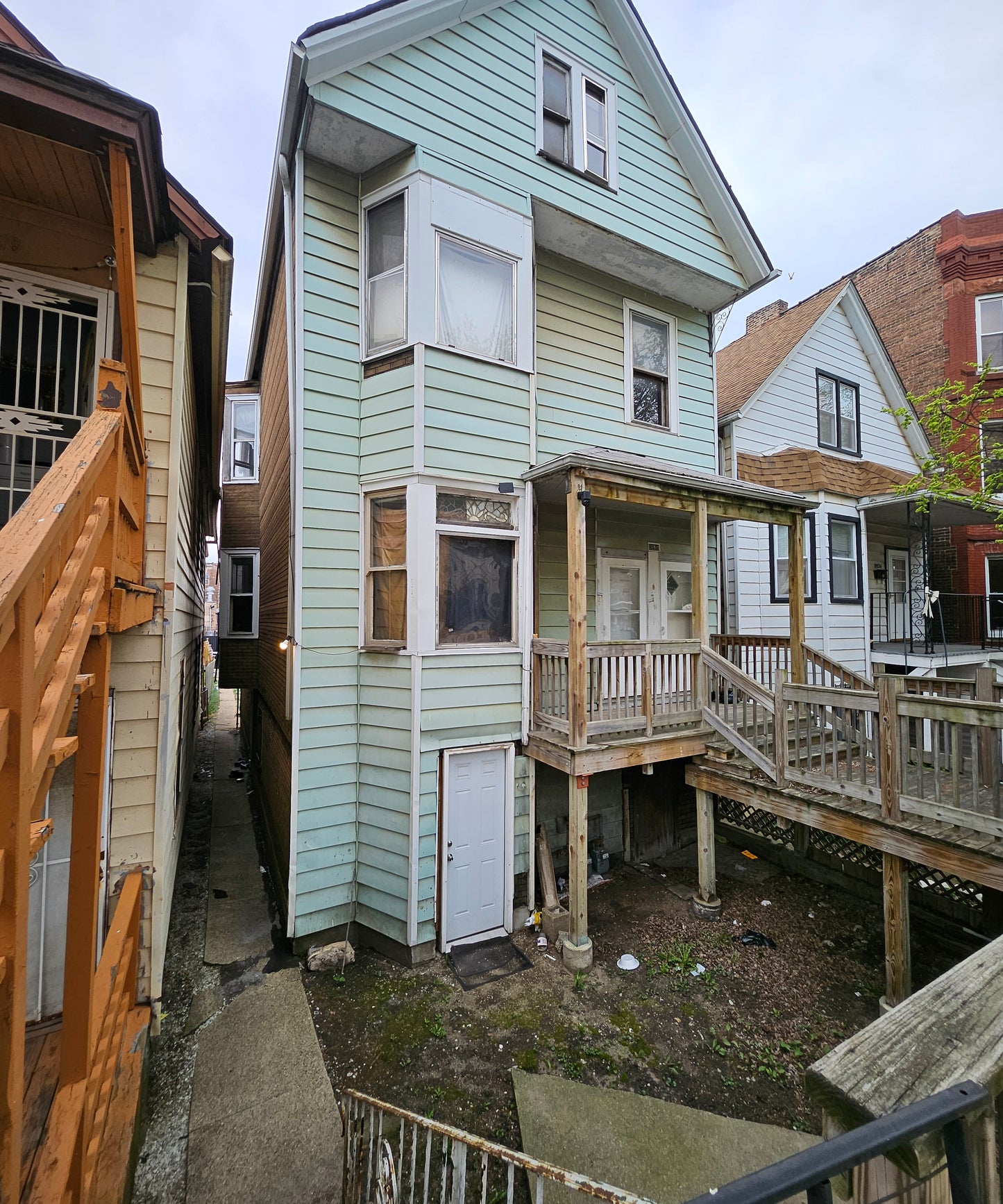 🏚South Chicago 3-Unit - Fixer Upper Special, Huge Spread!🚀