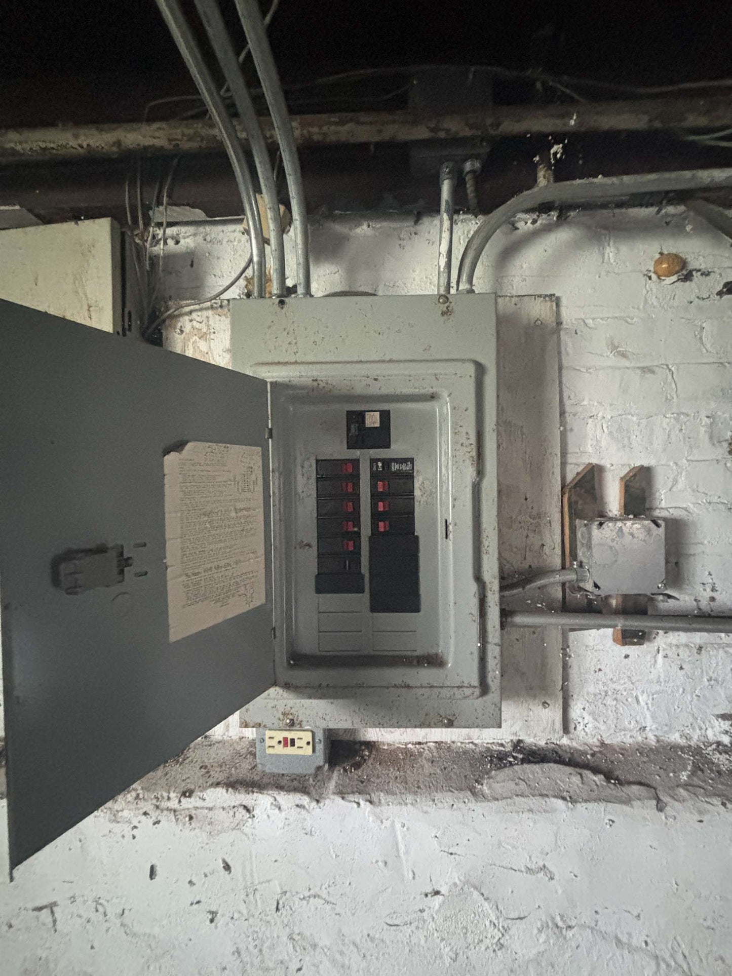 Value-Add 3/1 Brick SFH in Chicago Heights - TLC