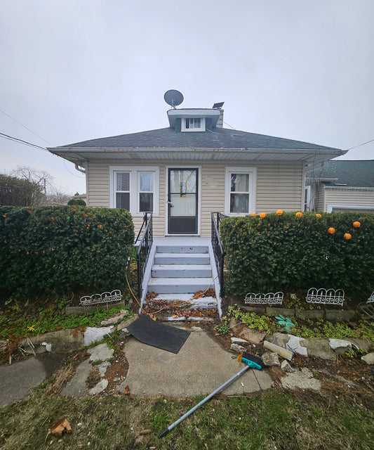 🏚 Undervalued SFH in Bensenville – Flip or Hold for Big Gains 🚀