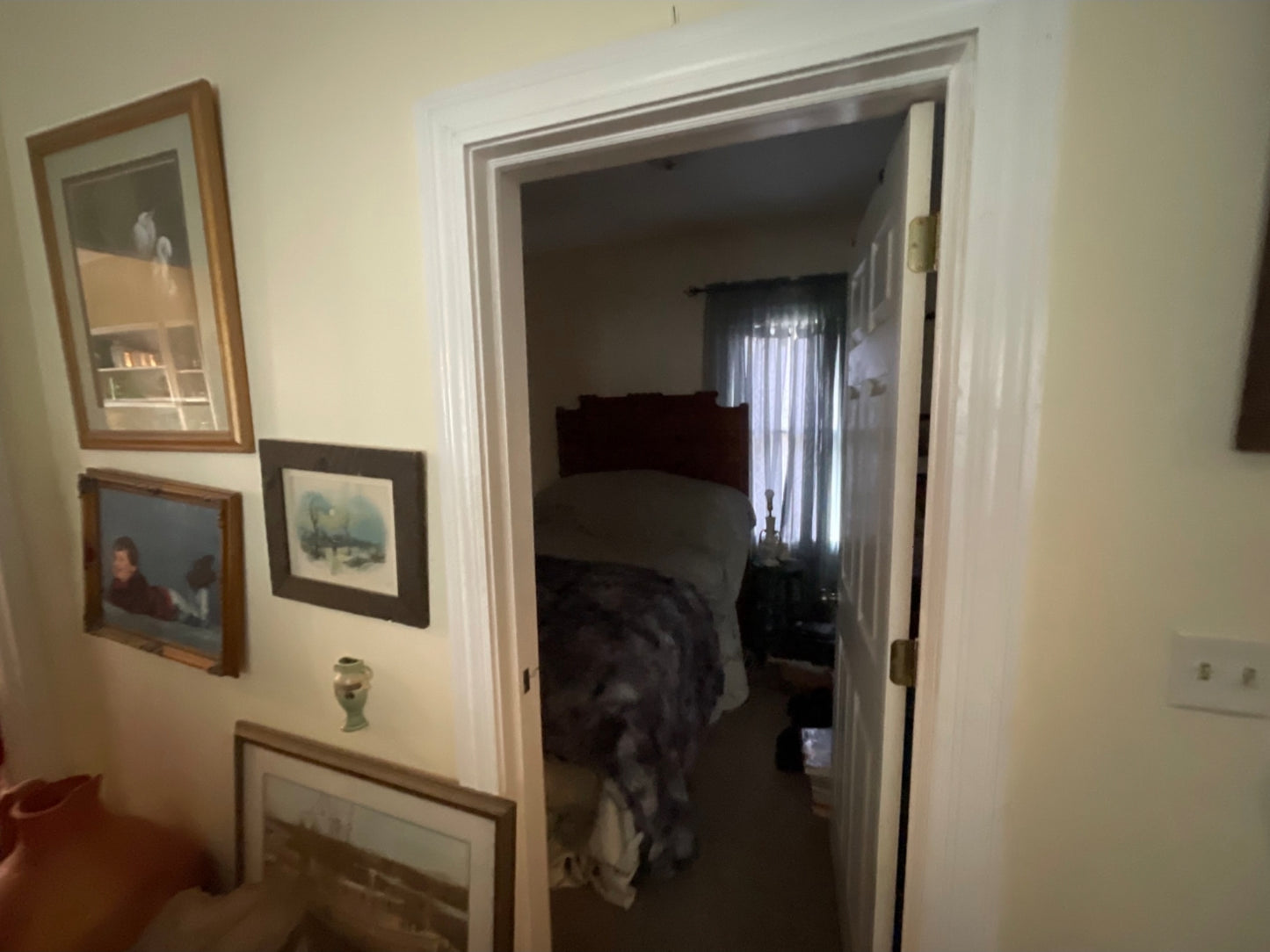 Elgin, IL - Single Family 2Bedroom House